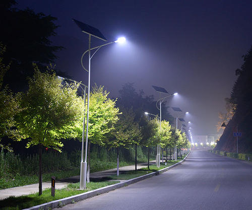 新疆太阳能路灯充电桩代理:让灯杆点亮夜空！
