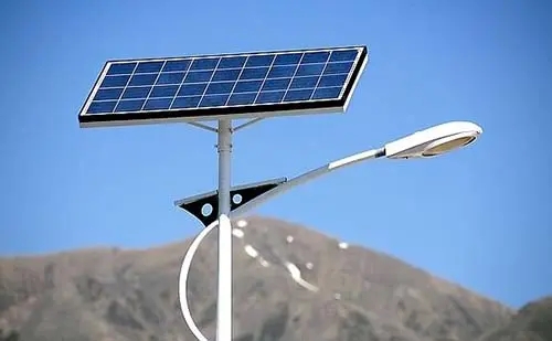 新疆太阳能路灯导灯高度和距离的设计方法